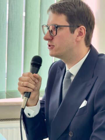 dr Mateusz Ratyński